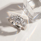 White gold Three-Stone Round Cut Classic Band Prong Setting Ring_27