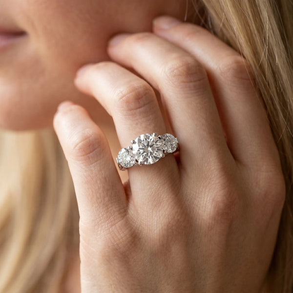 White gold Three-Stone Round Cut Milgrain Band Prong Setting Ring