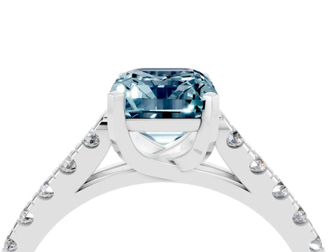 White gold {shape_name} Aquamarine Solitaire Ring with Pavé Band and Four-Prong Setting_4