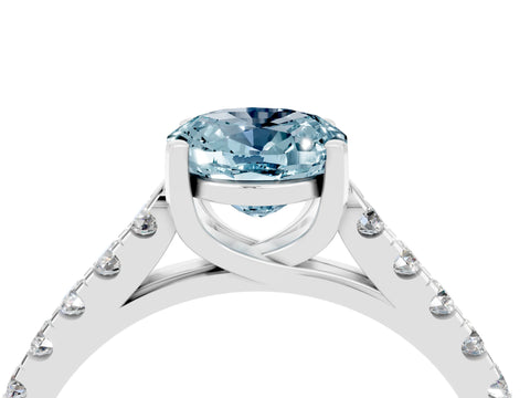 White gold {shape_name} Aquamarine Solitaire Ring with Pavé Band and Four-Prong Setting_4