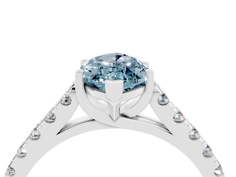 White gold {shape_name} Aquamarine Solitaire Ring with Pavé Band and Four-Prong Setting_4