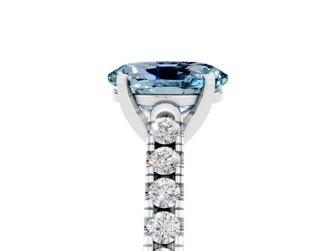 White gold {shape_name} Aquamarine Solitaire Ring with Pavé Band and Four-Prong Setting_5