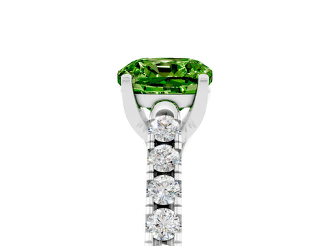 White gold {shape_name} Peridot Solitaire Ring with Pavé Band and Four-Prong Setting_5