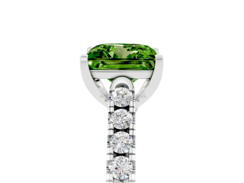 White gold {shape_name} Peridot Solitaire Ring with Pavé Band and Four-Prong Setting_5