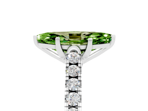 White gold {shape_name} Peridot Solitaire Ring with Pavé Band and Four-Prong Setting_5