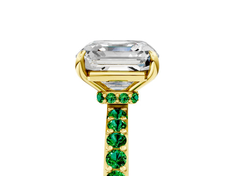 Yellow gold Asscher Cut Diamond Pavé Engagement Ring with Round with Emerald side stone Accents and Prong Setting_5