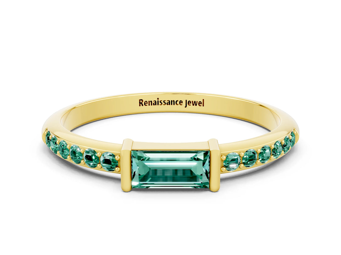 Yellow gold Baguette Green Sapphire Pavé Band with Bar Setting_6