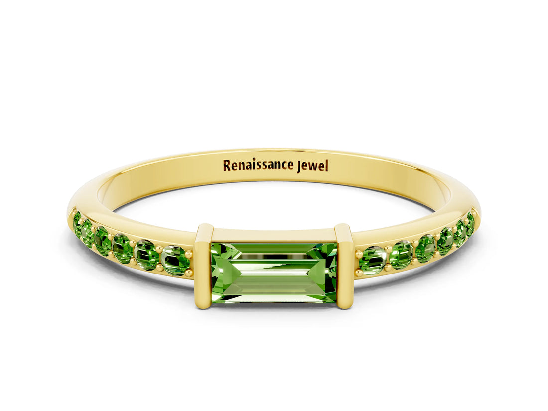 Yellow gold Baguette Peridot Pavé Band with Bar Setting_6