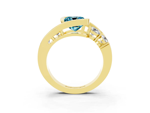 Yellow gold Bezel Set Cushion Cut Diamond Split Shank Ring