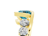 Yellow gold Bezel Set Cushion Cut Diamond Split Shank Ring_5
