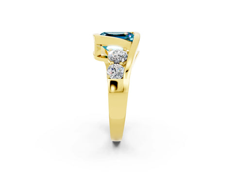 Yellow gold Bezel Set Emerald Cut Diamond Split Shank Ring_2