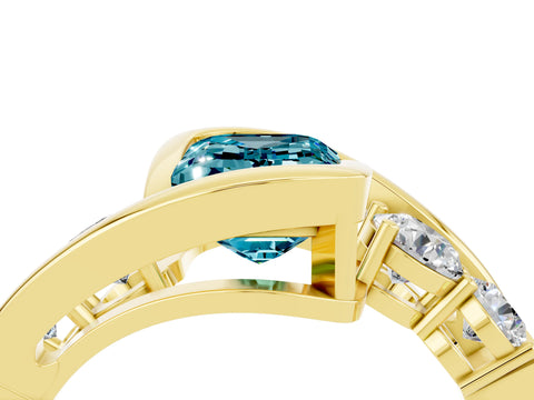 Yellow gold Bezel Set Emerald Cut Diamond Split Shank Ring_4
