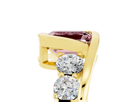 Yellow gold Bezel Set Emerald Cut Diamond Split Shank Ring_5