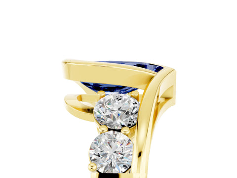 Yellow gold Bezel Set Pear Cut Diamond Split Shank Ring_5