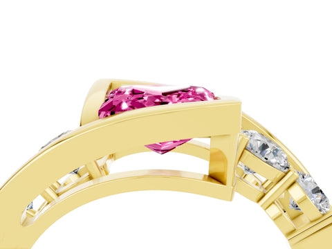 Yellow gold Bezel Set Princess Cut Diamond Split Shank Ring_4