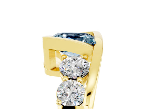 Yellow gold Bezel Set Princess Cut Diamond Split Shank Ring_5