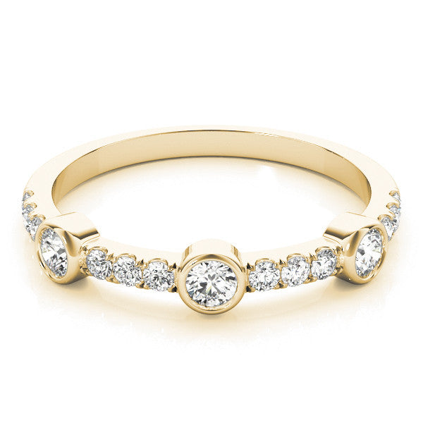 Yellow gold Bezel Set Round Diamond Pavé Band 1