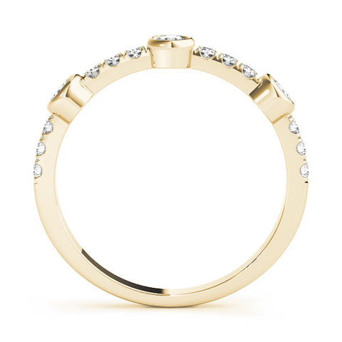Yellow gold Bezel Set Round Diamond Pavé Band 2