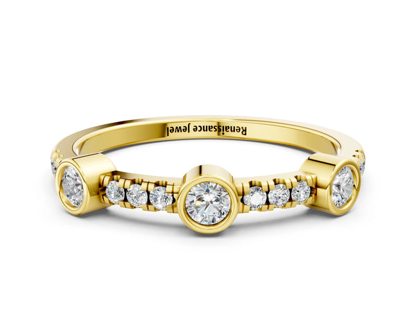 Yellow gold Bezel Set Round Diamond Pavé Band