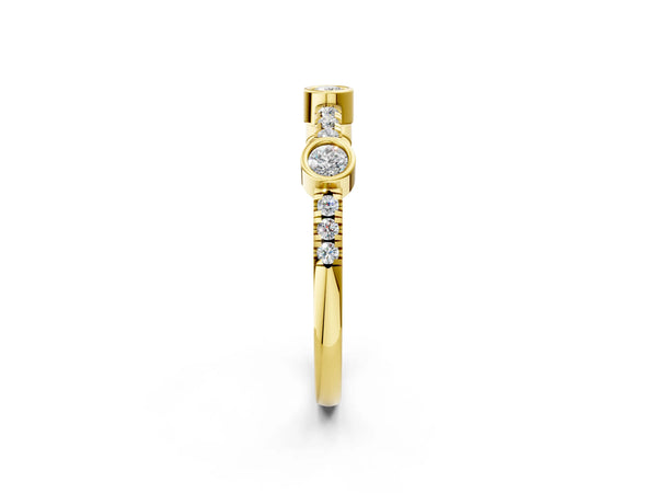 Yellow gold Bezel Set Round Diamond Pavé Band