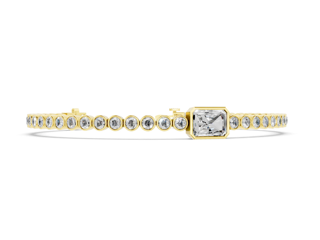 Yellow gold Bezel-Set Round Diamond Tennis Bracelet with Radiant Center Diamond_33