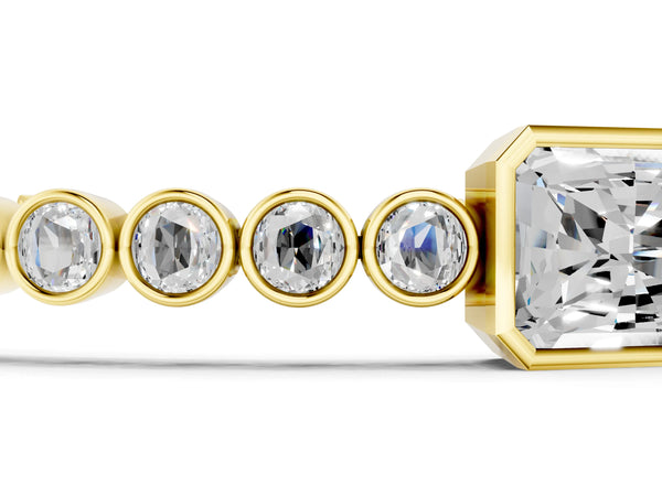 Yellow gold Bezel-Set Round Diamond Tennis Bracelet with Radiant Center Diamond