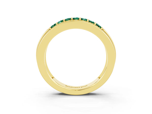 Yellow gold Channel-Set Princess Cut Diamond Pavé Band