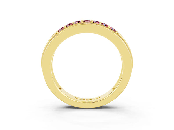 Yellow gold Channel-Set Princess Cut Diamond Pavé Band