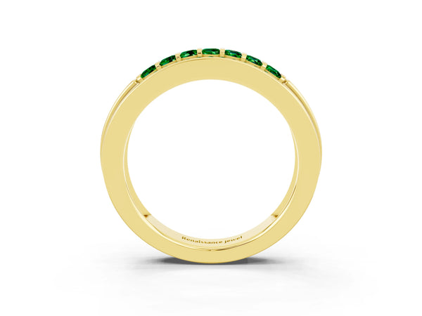 Yellow gold Channel-Set Princess Cut Diamond Pavé Band