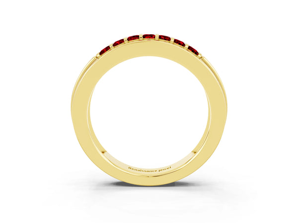 Yellow gold Channel-Set Princess Cut Diamond Pavé Band