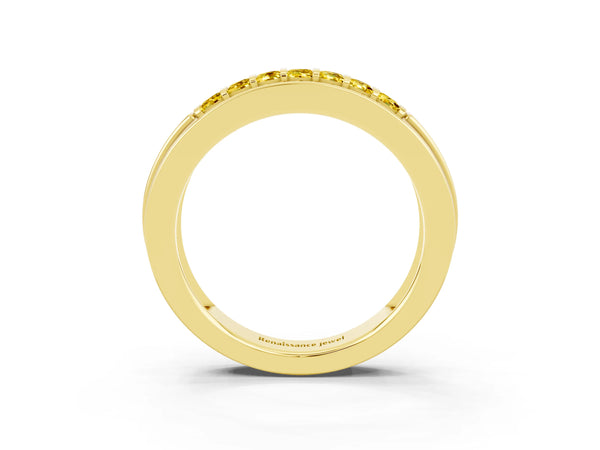 Yellow gold Channel-Set Princess Cut Diamond Pavé Band