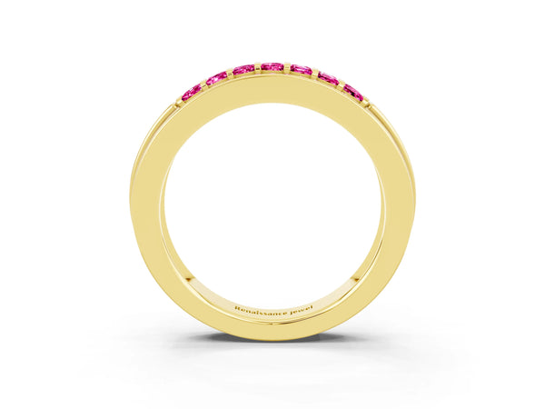 Yellow gold Channel-Set Princess Cut Diamond Pavé Band