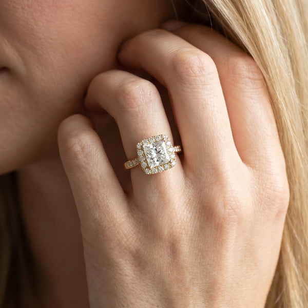 Yellow gold Cluster Princess Diamond Pavé Band Flower Prong Setting Ring