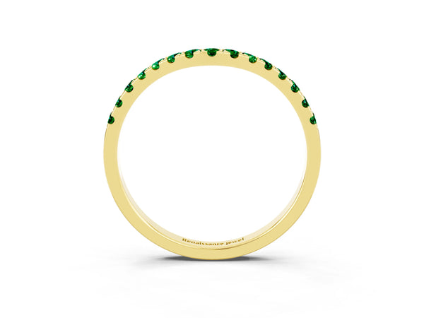 Yellow Gold Round Lab-Grown Emerald Curved Pave Wedding Band with Shared Prong Row