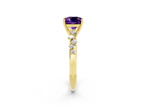 Yellow gold Cushion Cut Amethyst Cluster Side Stone Solitaire Ring with Prong Setting_26