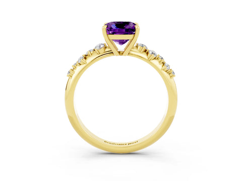 Yellow gold Cushion Cut Amethyst Cluster Side Stone Solitaire Ring with Prong Setting_27