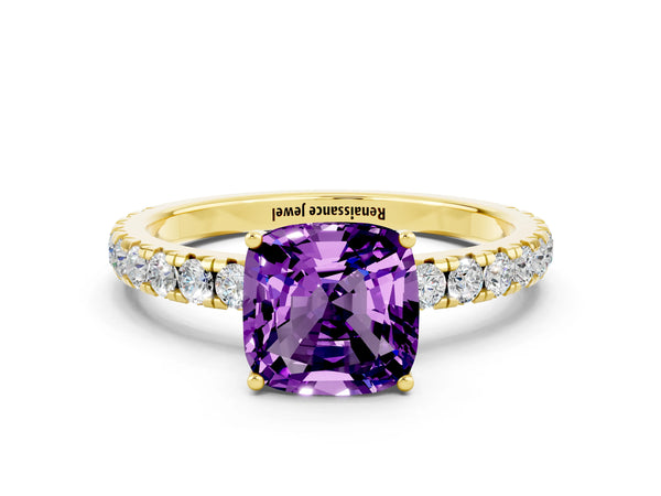Yellow gold Cushion Cut Amethyst Pavé Solitaire Engagement Ring with Four-Prong Setting
