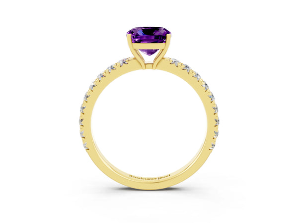 Yellow gold Cushion Cut Amethyst Pavé Solitaire Engagement Ring with Four-Prong Setting
