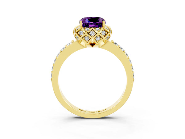 Yellow gold Cushion Cut Amethyst Scalloped Halo Engagement Ring with Round Shared Prong Band