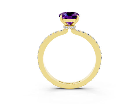 Yellow gold Cushion Cut Amethyst Solitaire Engagement Ring with Pavé Band and Four-Prong Setting_3