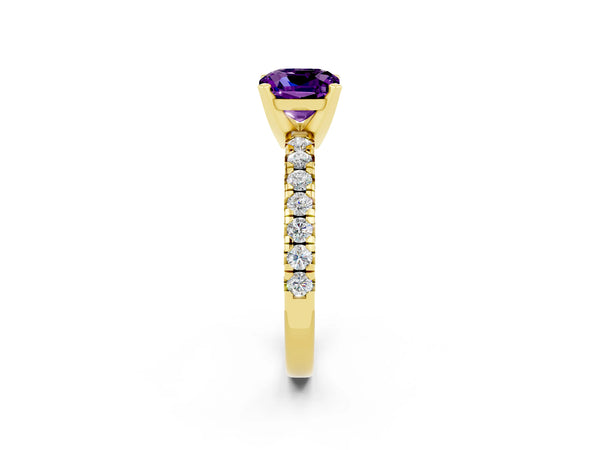 Yellow gold Cushion Cut Amethyst Solitaire Pavé Engagement Ring with Round Band and Prong Setting
