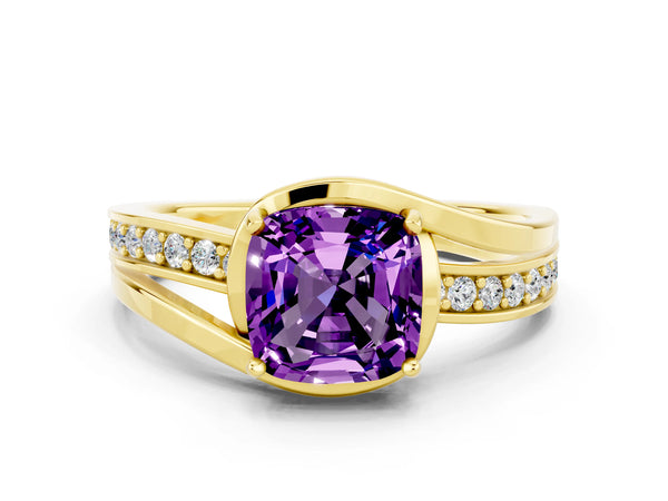 Yellow gold Cushion Cut Amethyst Solitaire Ring with Split Shank and Prong Setting