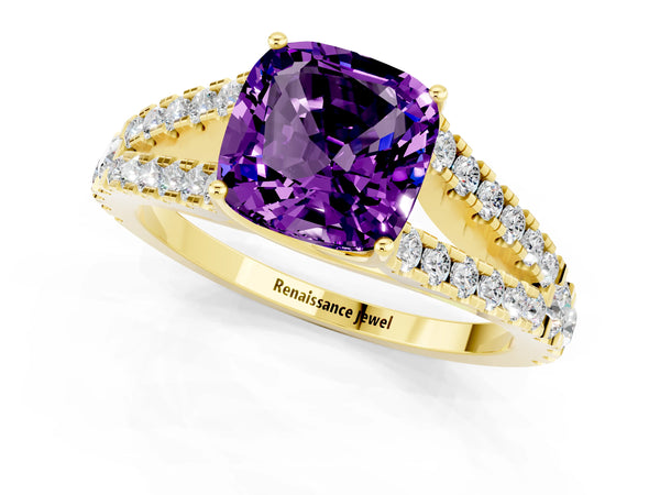 Yellow gold Cushion Cut Amethyst Split Shank Pavé Engagement Ring with Four-Prong Setting