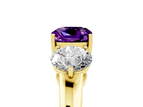 Yellow gold Cushion Cut Amethyst Three-Stone Ring with Prong Setting and Classic Band_5