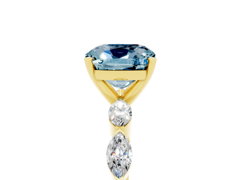 Yellow gold Cushion Cut Aquamarine Ring with Marquise Side Stones and Prong Setting_5