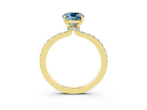 Yellow gold Cushion Cut Aquamarine Ring with Pavé Band and Four-Prong Setting_3