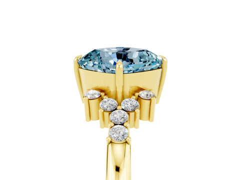 Yellow gold Cushion Cut Aquamarine Ring with Side Stones and Four-Prong Setting_41