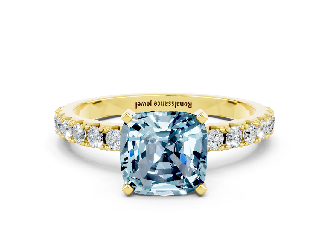 Yellow gold Cushion Cut Aquamarine Solitaire Pavé Band with Four-Prong Setting
