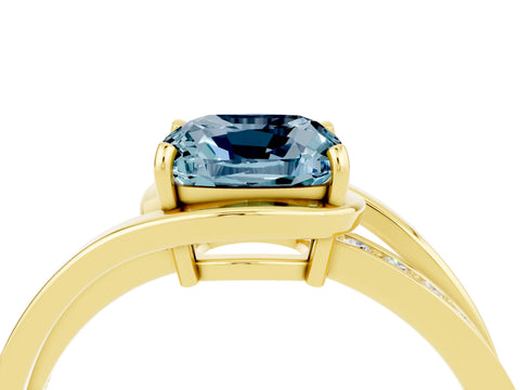 Yellow gold Cushion Cut Aquamarine Solitaire Ring with Split Shank and Prong Setting_4