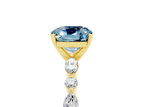 Yellow gold Cushion Cut Aquamarine Solitaire with Side Stones on a Pavé Band and Four-Prong Setting_5